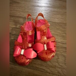 Pink / red bow tie isabelle crocs size 11 toddlers